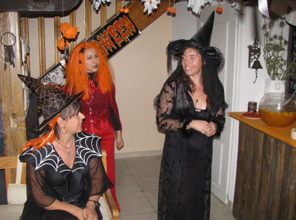 Soirée Halloween du 31 Octobre....attention aux sorcières Soirée Halloween du 31 Octobre....attention aux sorcières