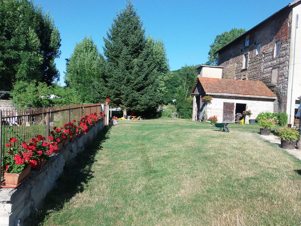 l'arri&egrave;re du moulin (gite grand groupe)
