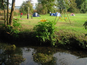 camping au bord du ruisseau