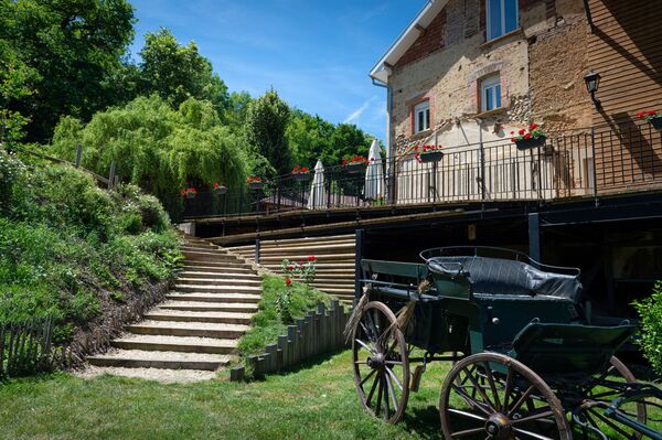 parc du moulin piongo en is&egrave;re mariage