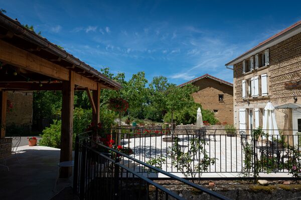 cour du moulin piongo gite is&egrave;re